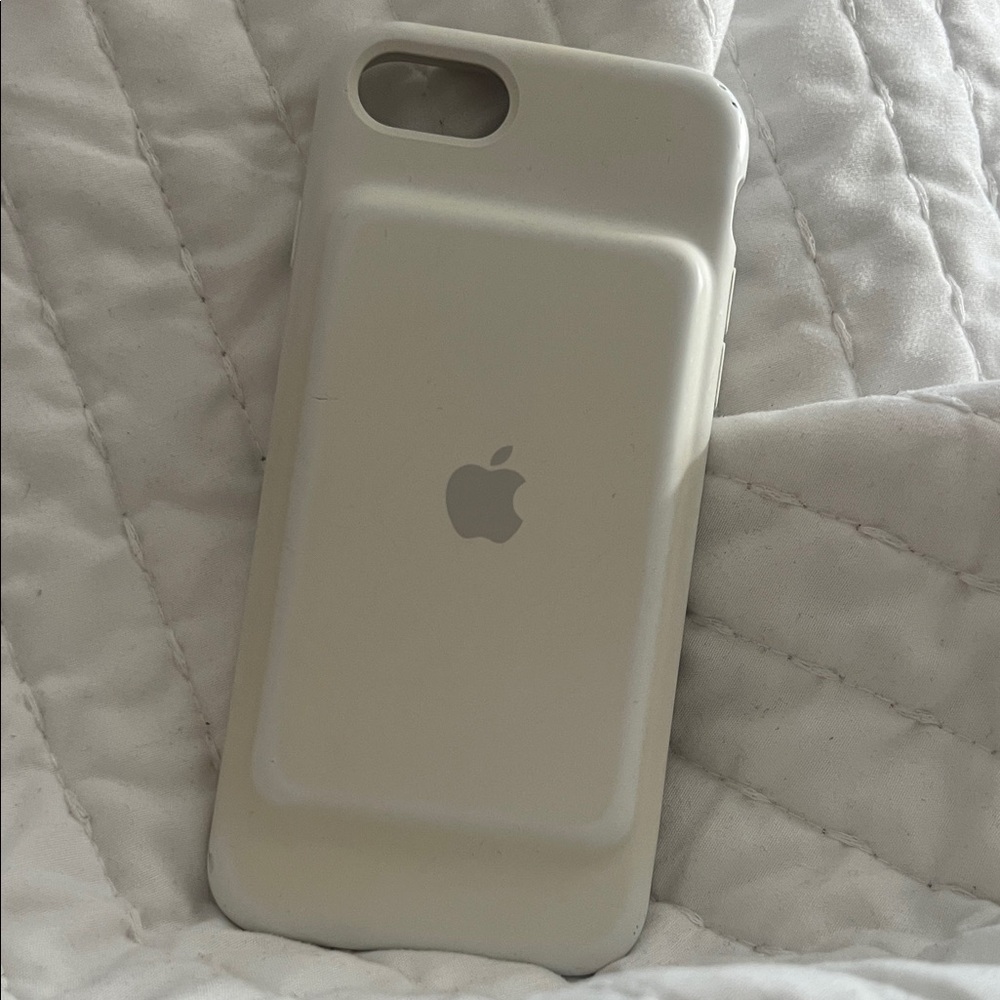 Apple iPhone 7 Smart Battery Case, Model A1765 White
